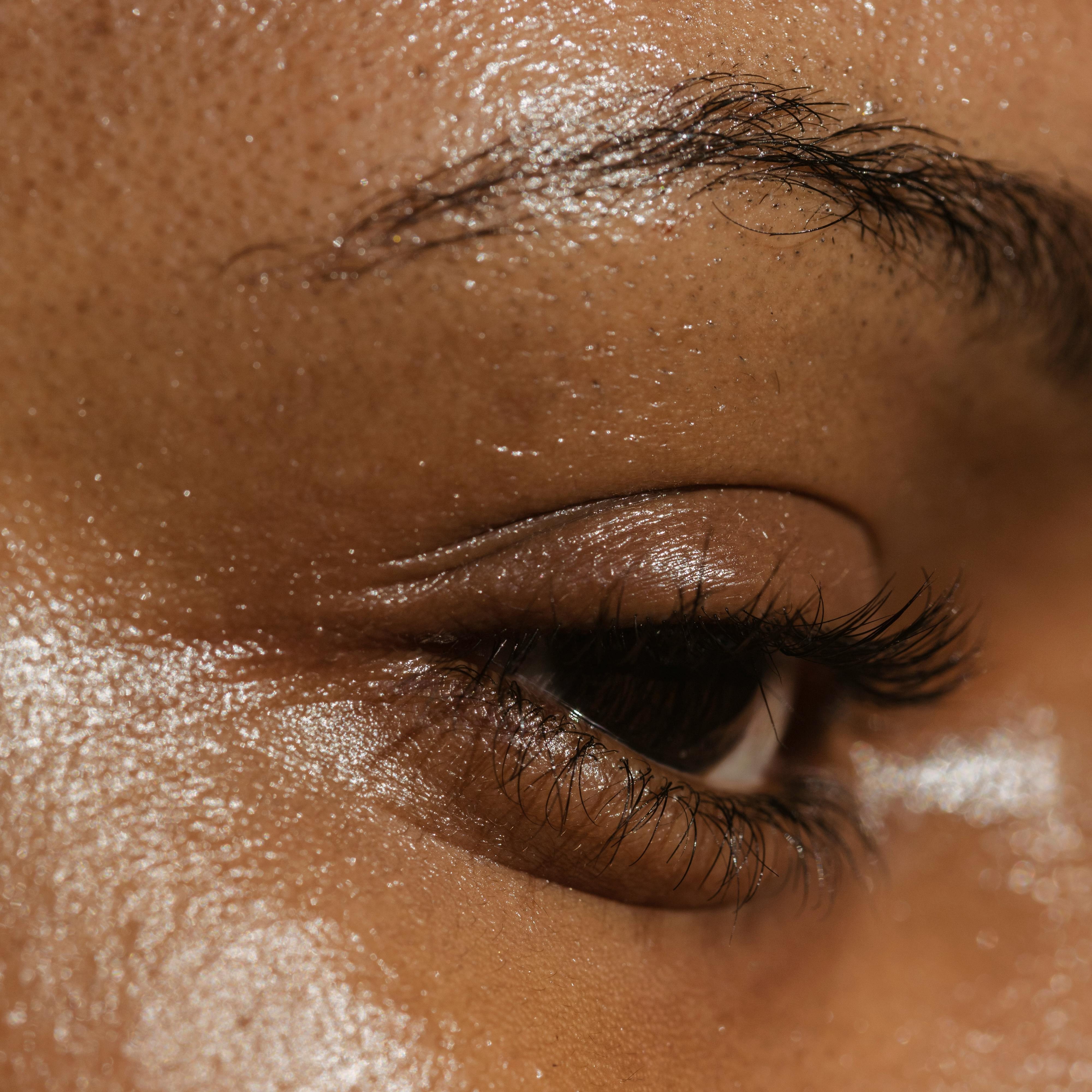  woman's eye and brow